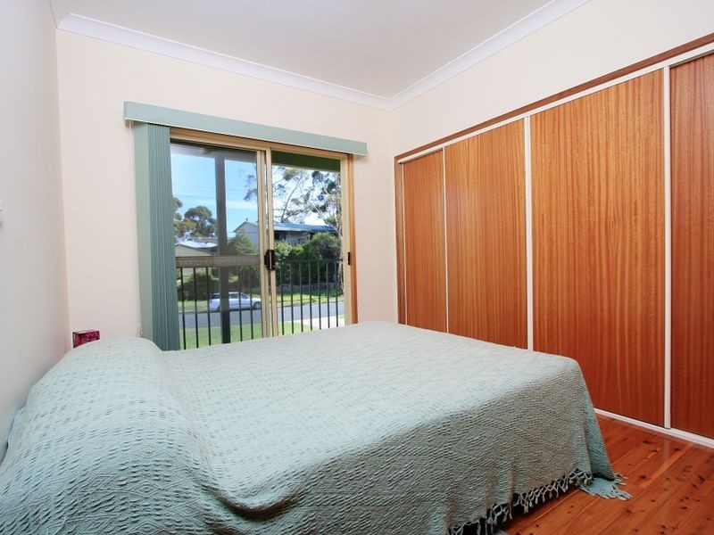 33 Mercury Drive, Lake Tabourie NSW 2539