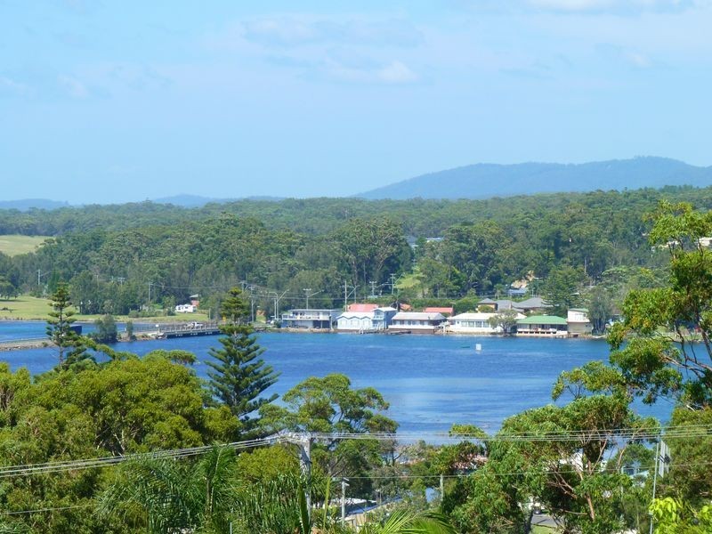 9 Canberra Cres, Burrill Lake NSW 2539