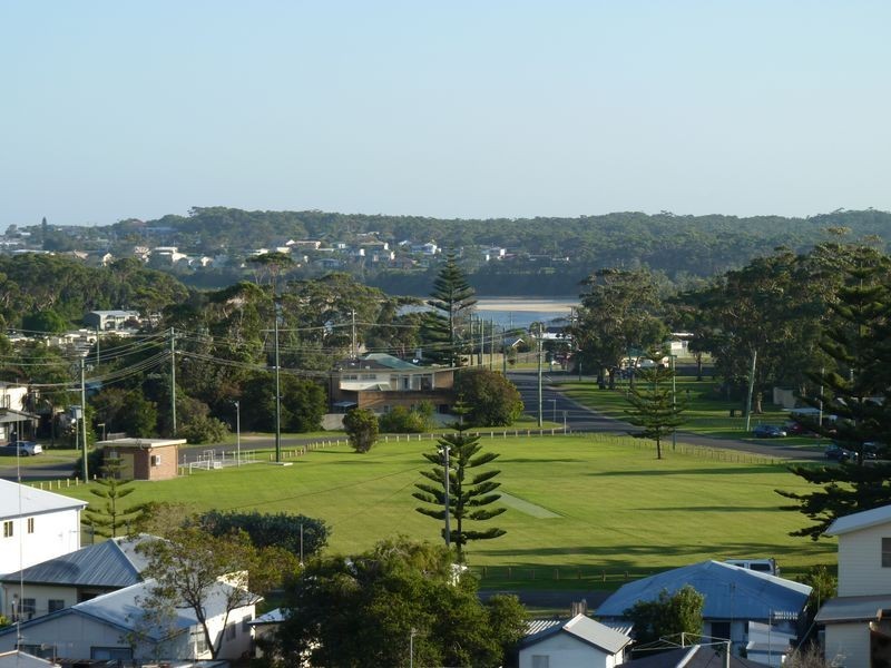 102 Canberra Crescent, Burrill Lake NSW 2539