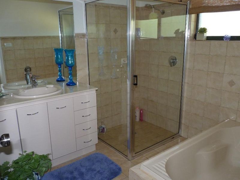 42 Seaview St, Mollymook NSW 2539