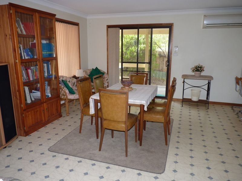11 Torquay Drive, Lake Tabourie NSW 2539