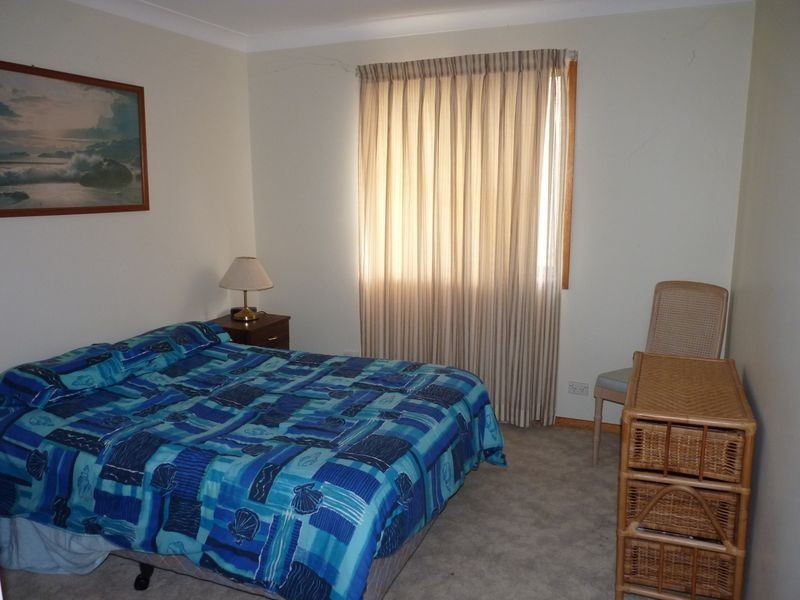 11 Torquay Drive, Lake Tabourie NSW 2539