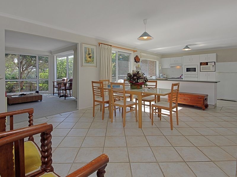 37 Leo Drive, Narrawallee NSW 2539