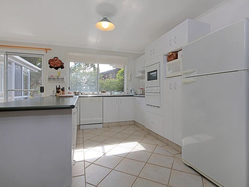 37 Leo Drive, Narrawallee NSW 2539