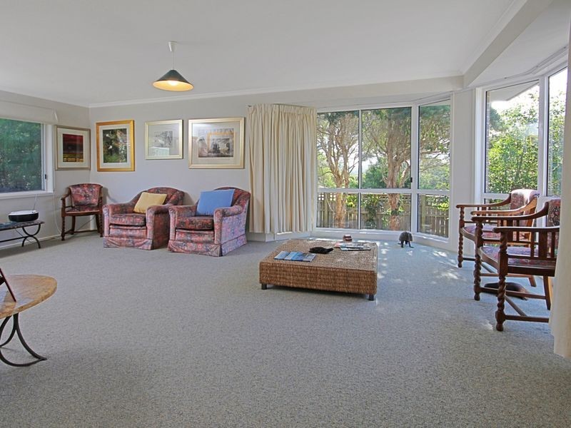 37 Leo Drive, Narrawallee NSW 2539