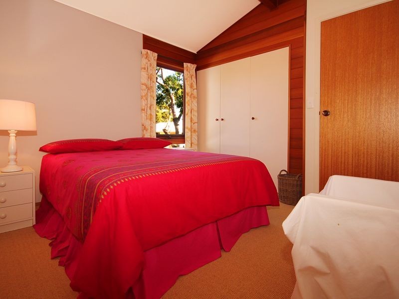 147 Matron Porter Drive, Narrawallee NSW 2539