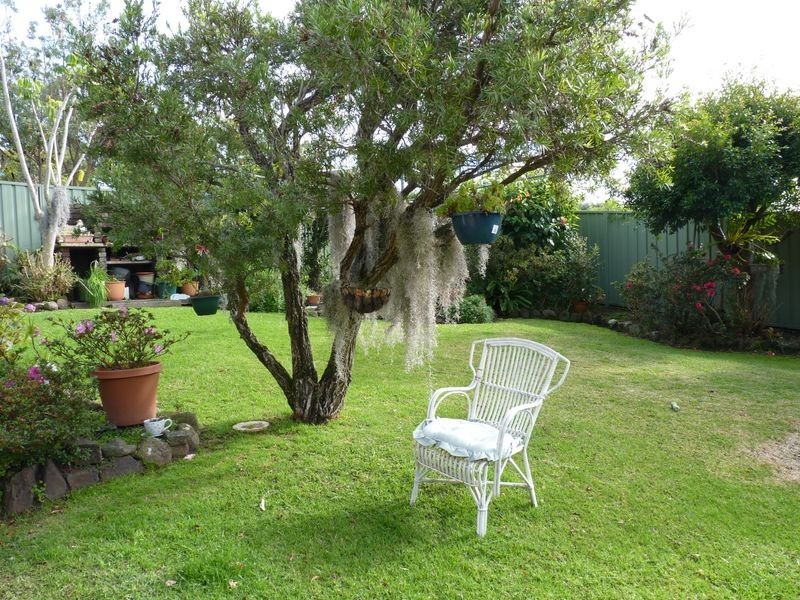 8 Clissold Street, Mollymook NSW 2539