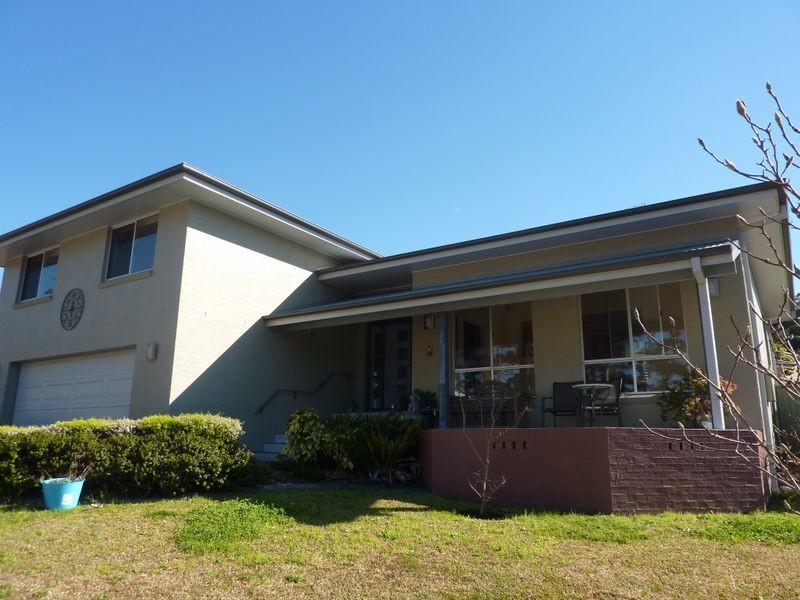 14 Yarrawonga Dr, Mollymook NSW 2539