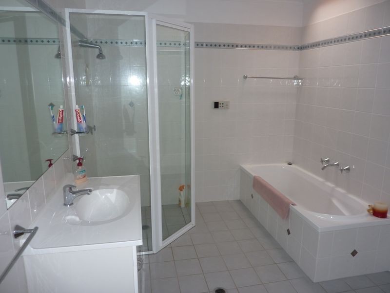 14 Yarrawonga Dr, Mollymook NSW 2539