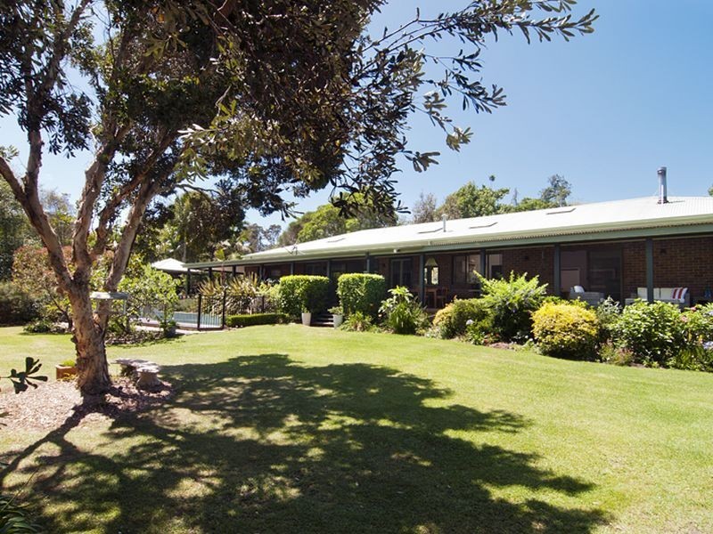 24 Sungrove Lane, Milton NSW 2538