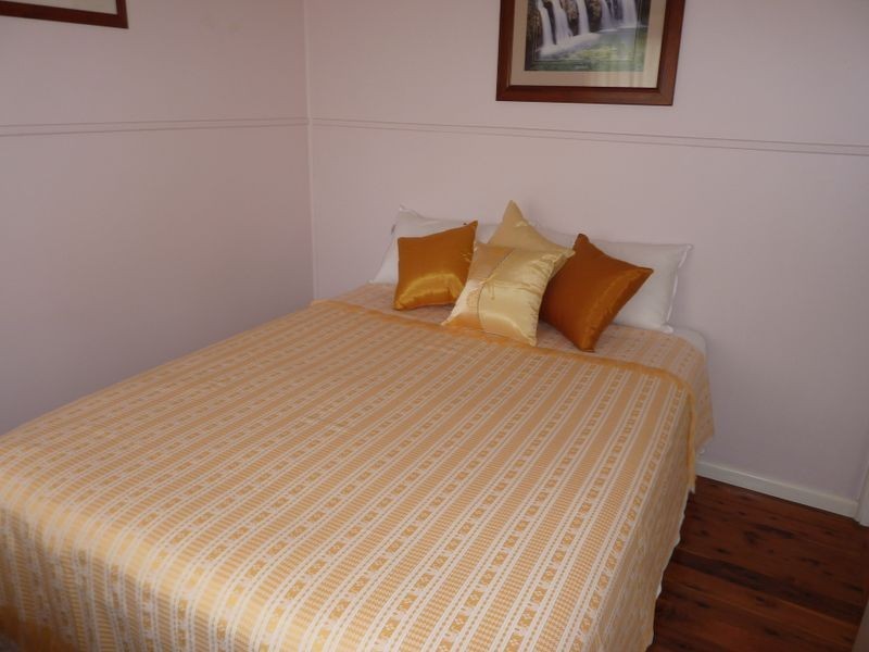 4 Maria Ave, Burrill Lake NSW 2539