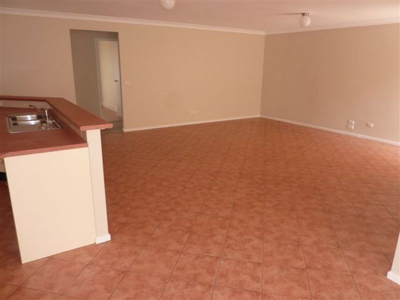 125 Leo Dr, Narrawallee NSW 2539