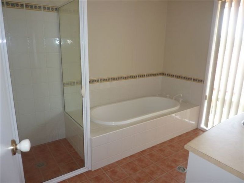 125 Leo Dr, Narrawallee NSW 2539