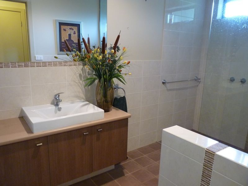 4B Price Parkway, Milton NSW 2538