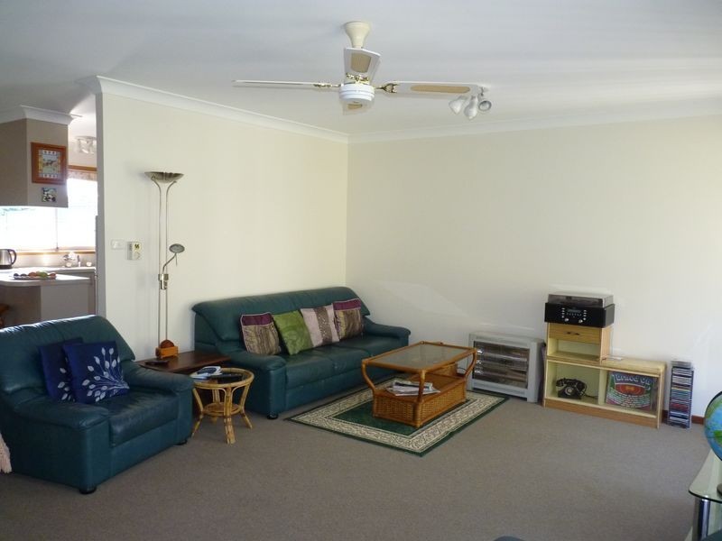 10 Wyoming Ave, Burrill Lake NSW 2539