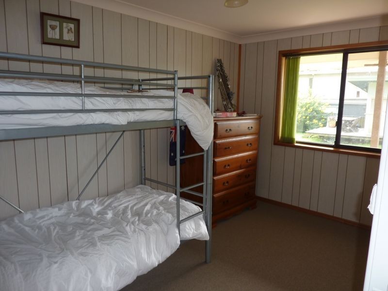 24 James Crescent, Kings Point NSW 2539