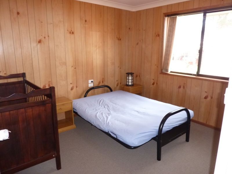 24 James Crescent, Kings Point NSW 2539