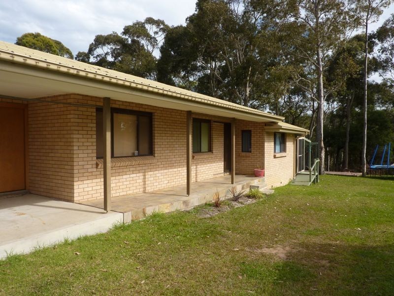 24 James Crescent, Kings Point NSW 2539