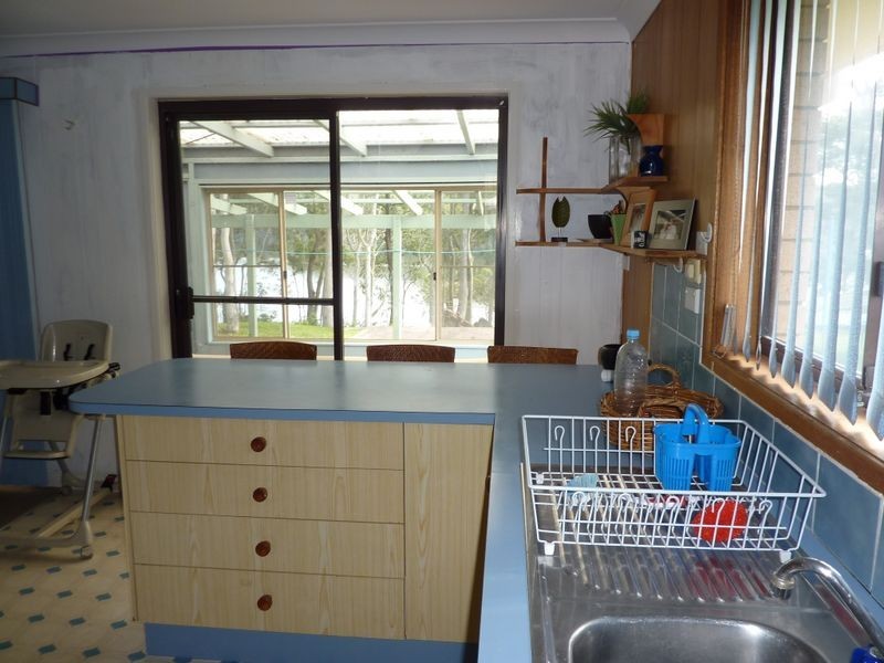 24 James Crescent, Kings Point NSW 2539