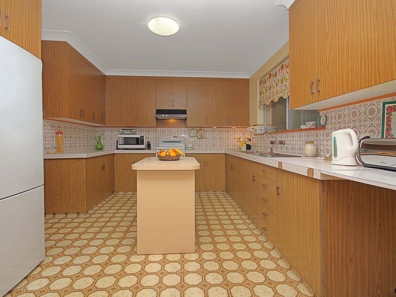 35 Carroll Avenue, Mollymook NSW 2539