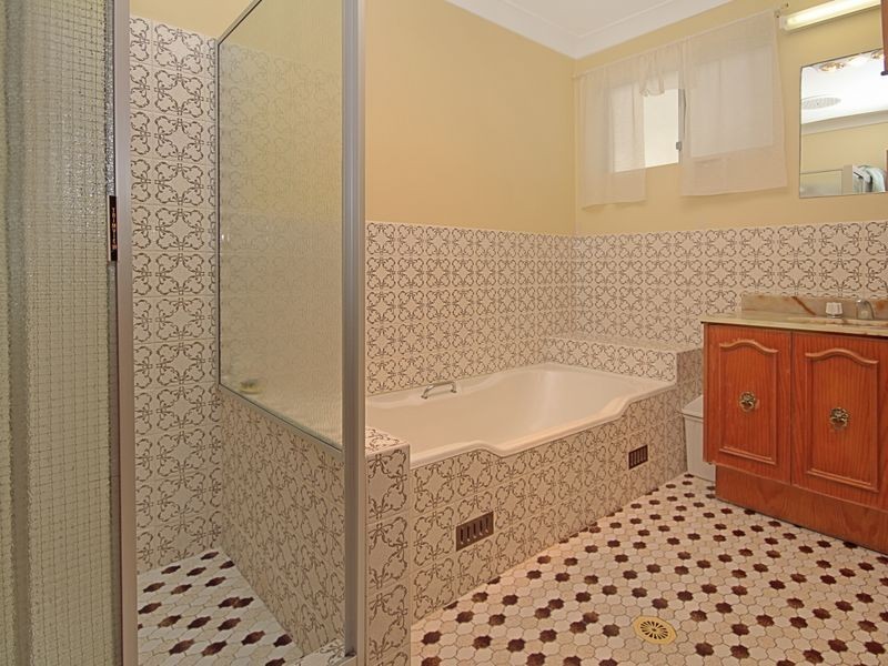 35 Carroll Avenue, Mollymook NSW 2539