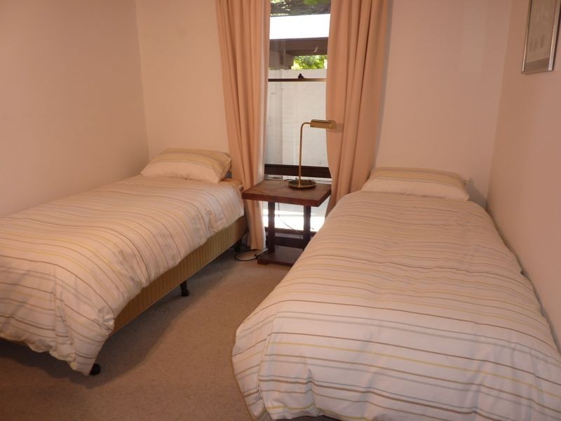 10 Surfers Ave, Narrawallee NSW 2539