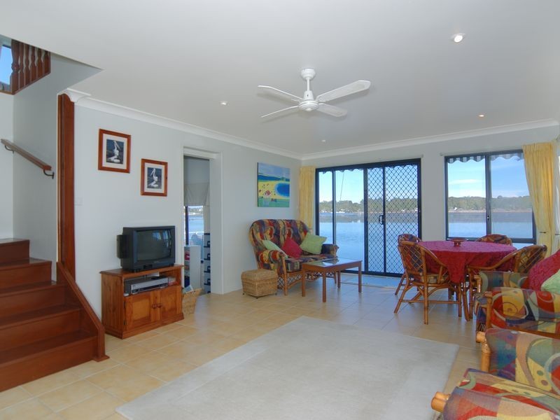 4 McDonald Parade, Burrill Lake NSW 2539