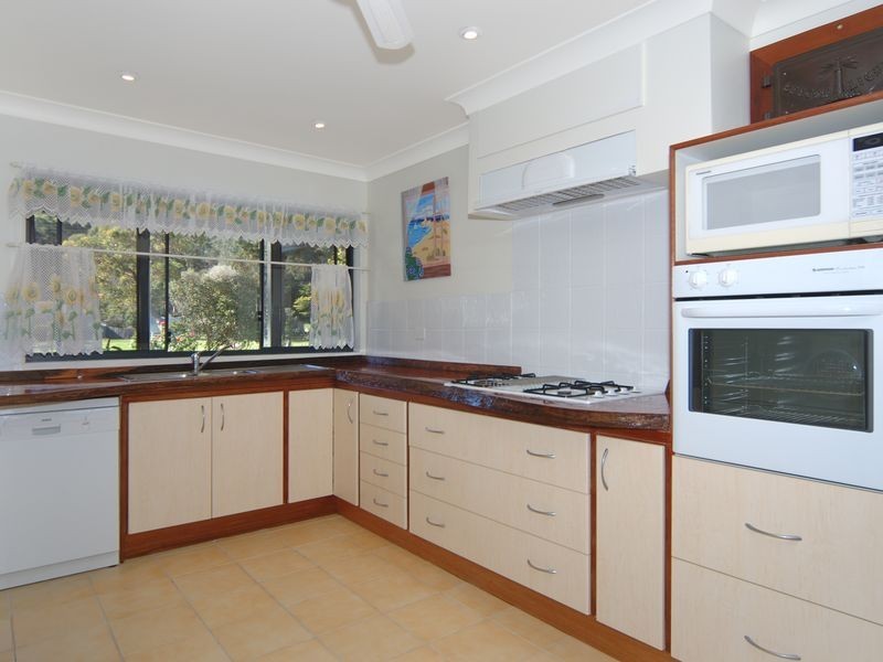 4 McDonald Parade, Burrill Lake NSW 2539