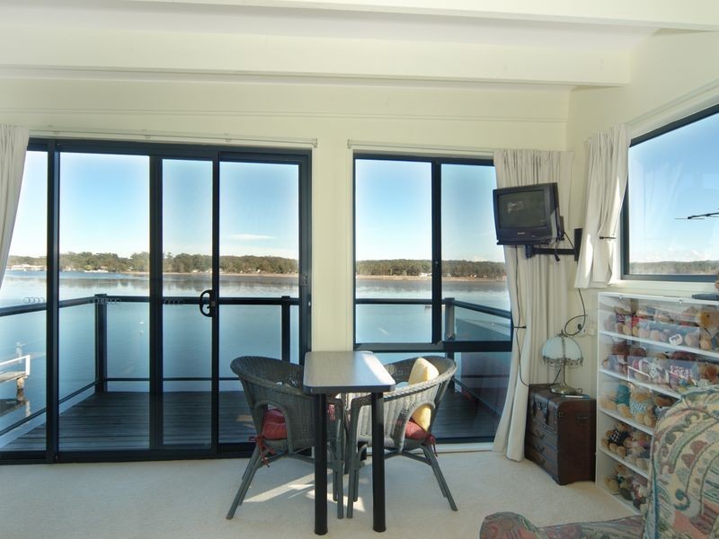 4 McDonald Parade, Burrill Lake NSW 2539