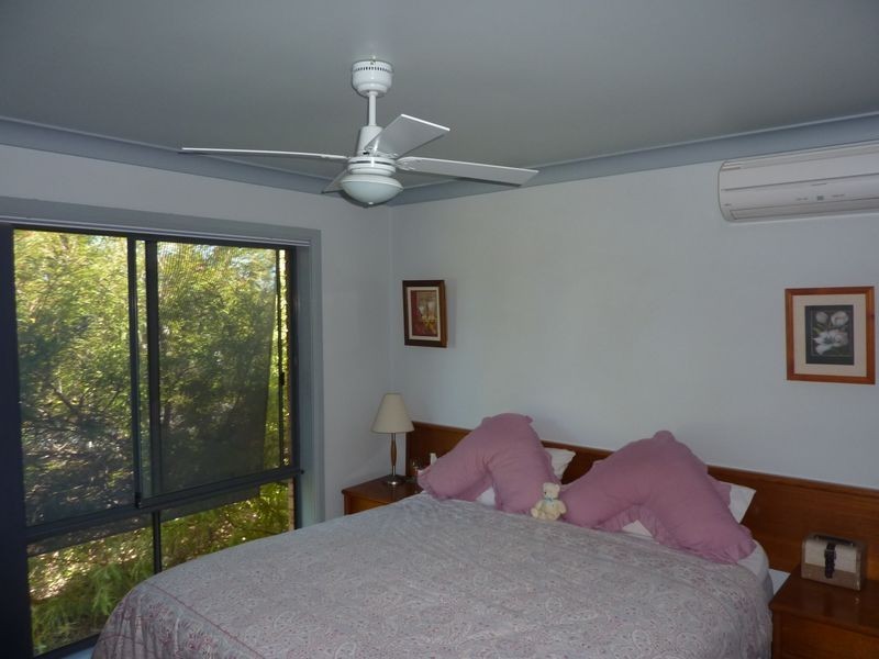 11 Mercury Drive, Lake Tabourie NSW 2539