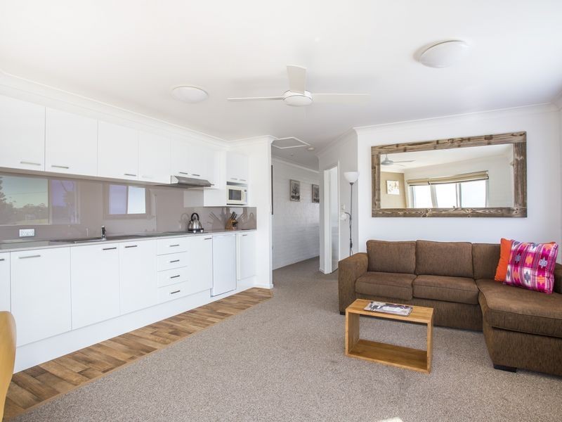 4/1 Golf Ave, Mollymook NSW 2539