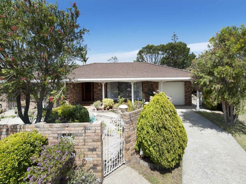 17 Augenaut Avenue, Ulladulla NSW 2539