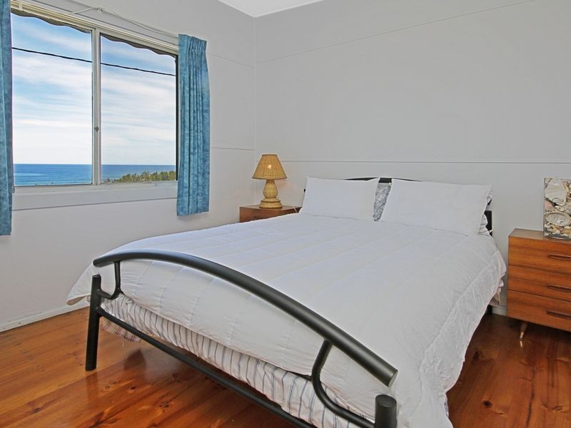 41 Seaside Parade, Dolphin Point NSW 2539
