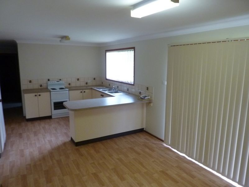 11 Augenaut Avenue, Ulladulla NSW 2539