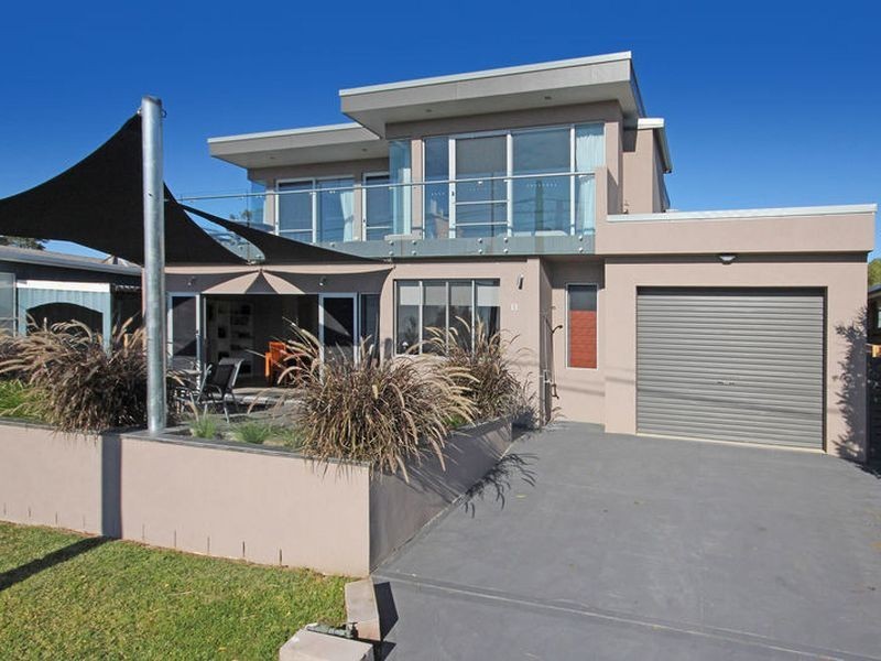 13 Seaside Pde, Dolphin Point NSW 2539
