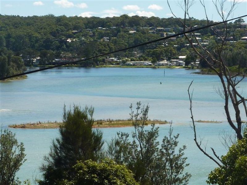 13 Seaside Pde, Dolphin Point NSW 2539