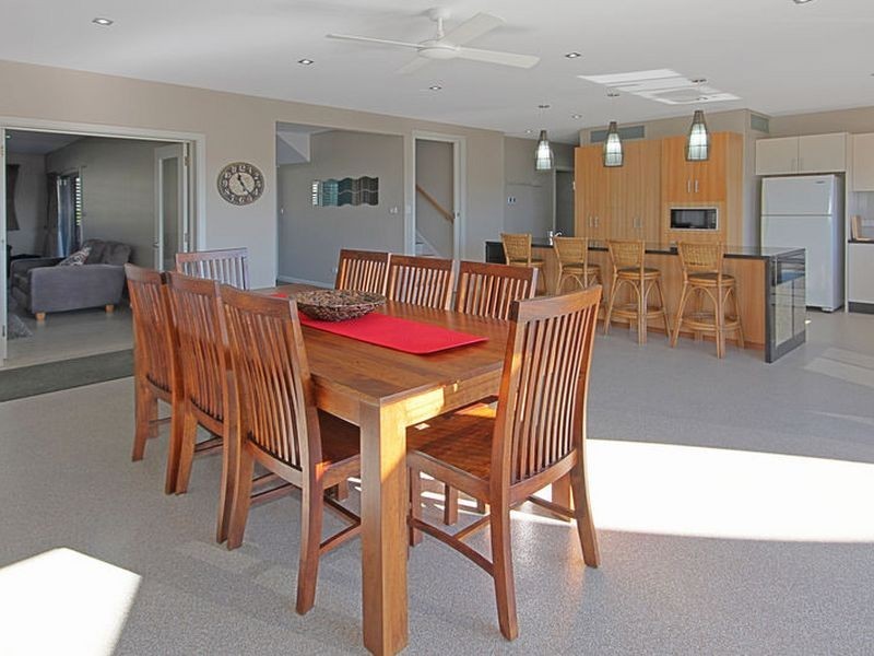 13 Seaside Pde, Dolphin Point NSW 2539