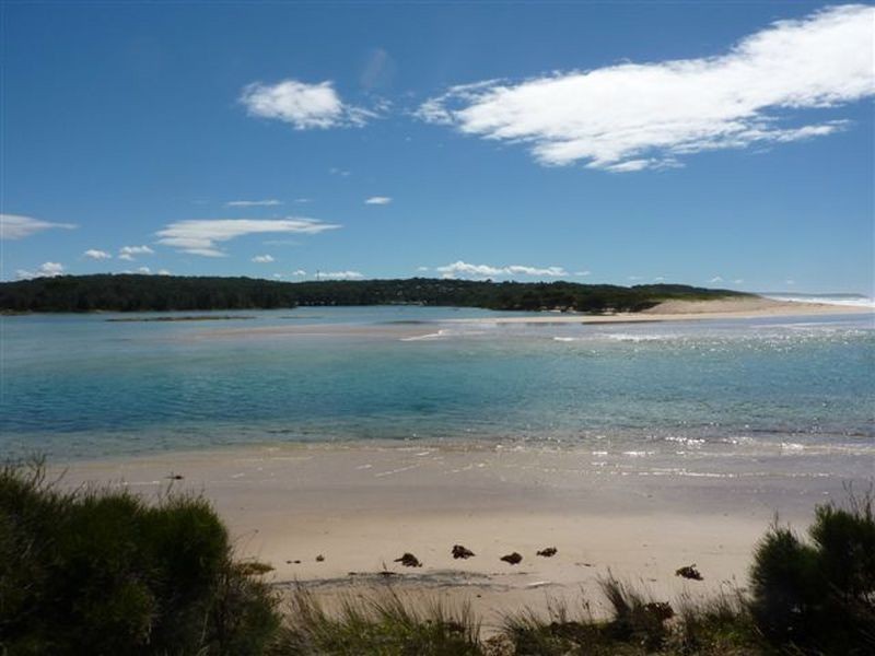 13 Seaside Pde, Dolphin Point NSW 2539