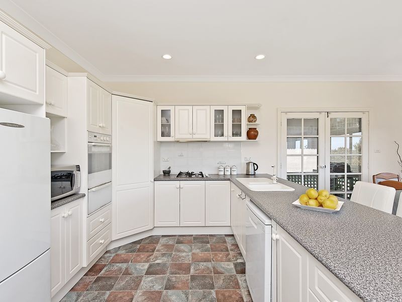 80 Carroll Avenue, Mollymook NSW 2539
