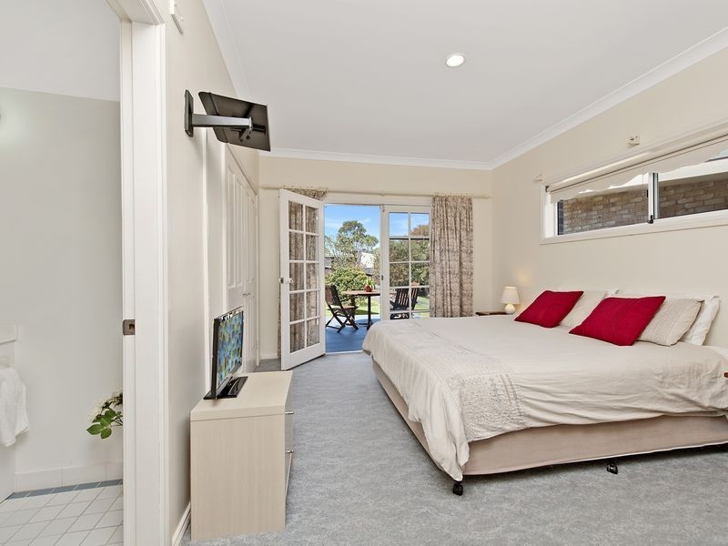 80 Carroll Avenue, Mollymook NSW 2539