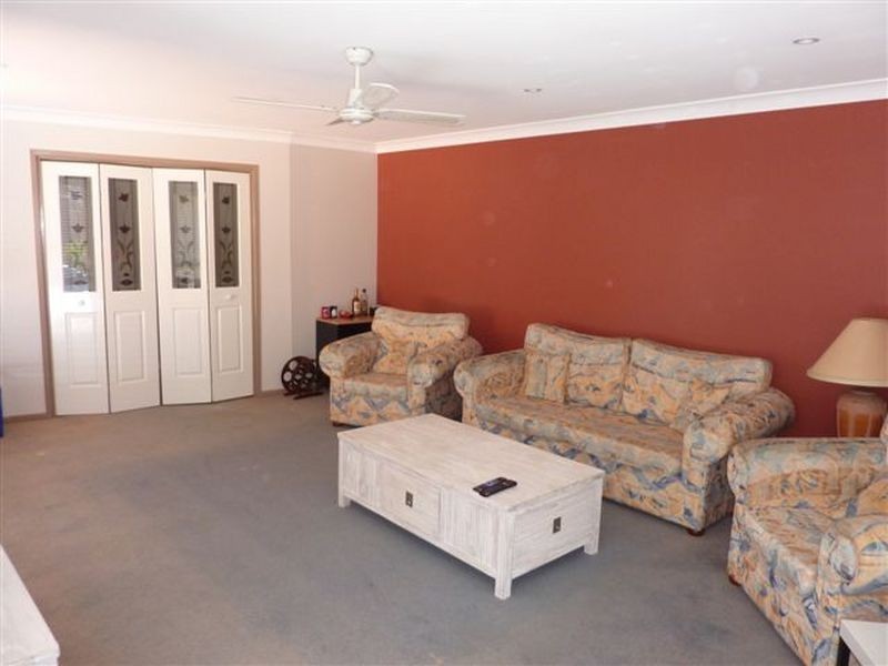51 Wyoming Ave, Burrill Lake NSW 2539