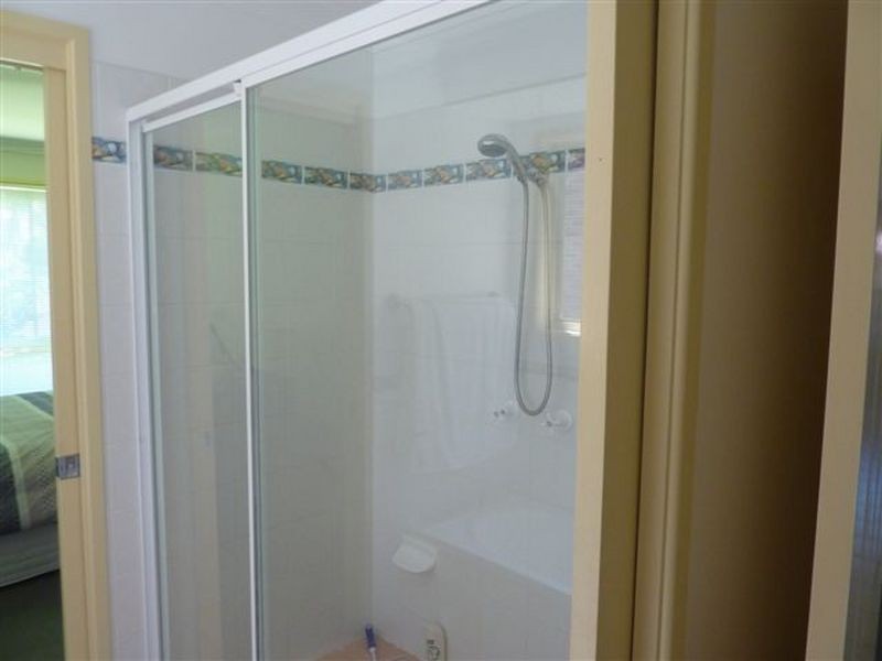 51 Wyoming Ave, Burrill Lake NSW 2539
