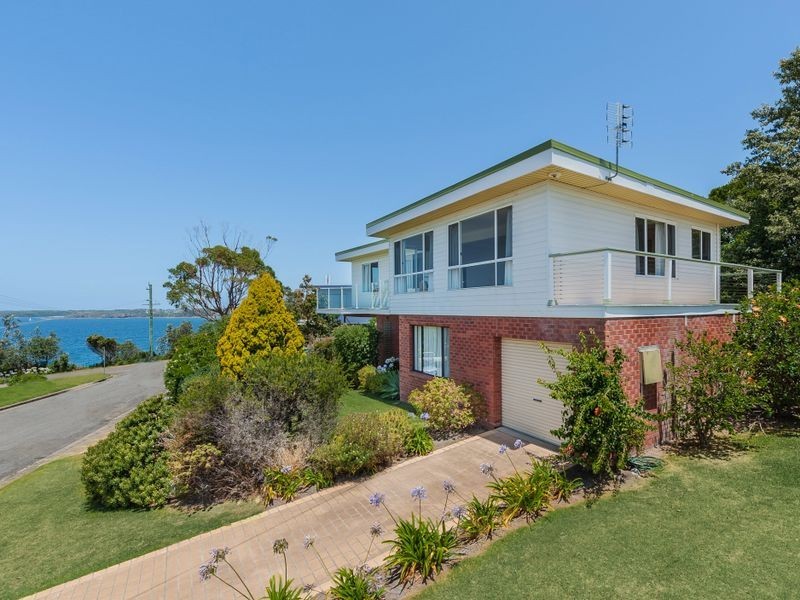 1 Bellbird Close, Mollymook NSW 2539