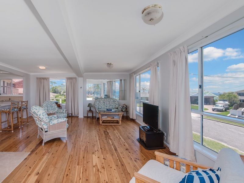1 Bellbird Close, Mollymook NSW 2539