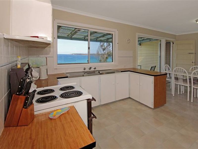 130 Mitchell Pde, Mollymook NSW 2539