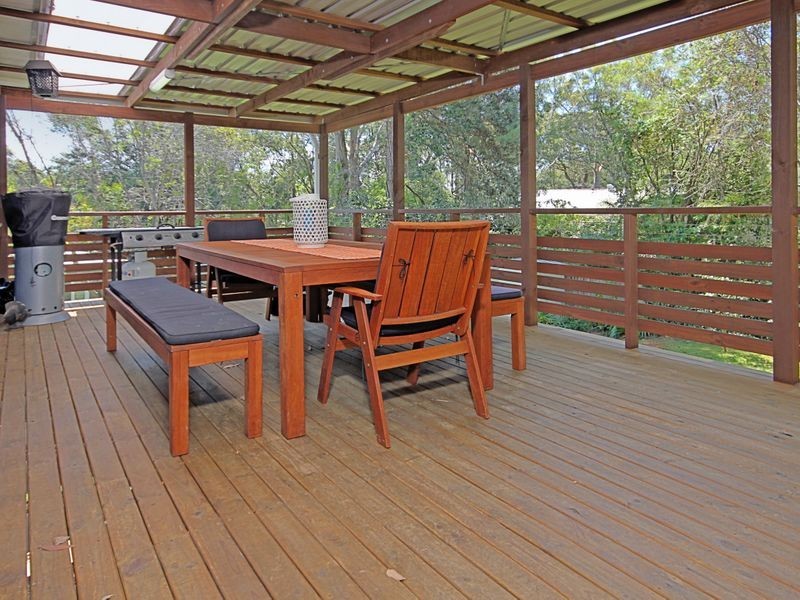 18 Manning Avenue, Narrawallee NSW 2539