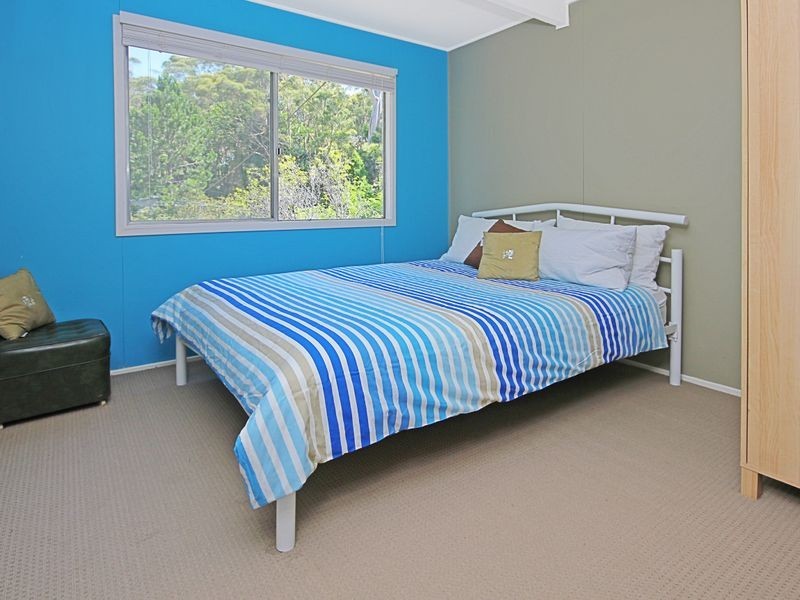18 Manning Avenue, Narrawallee NSW 2539