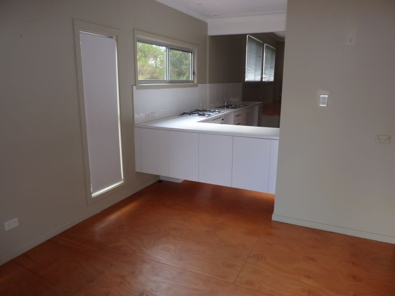 8 Normandy St, Narrawallee NSW 2539