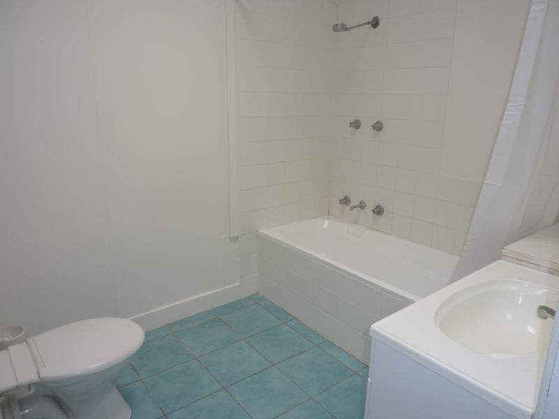 8 Normandy St, Narrawallee NSW 2539