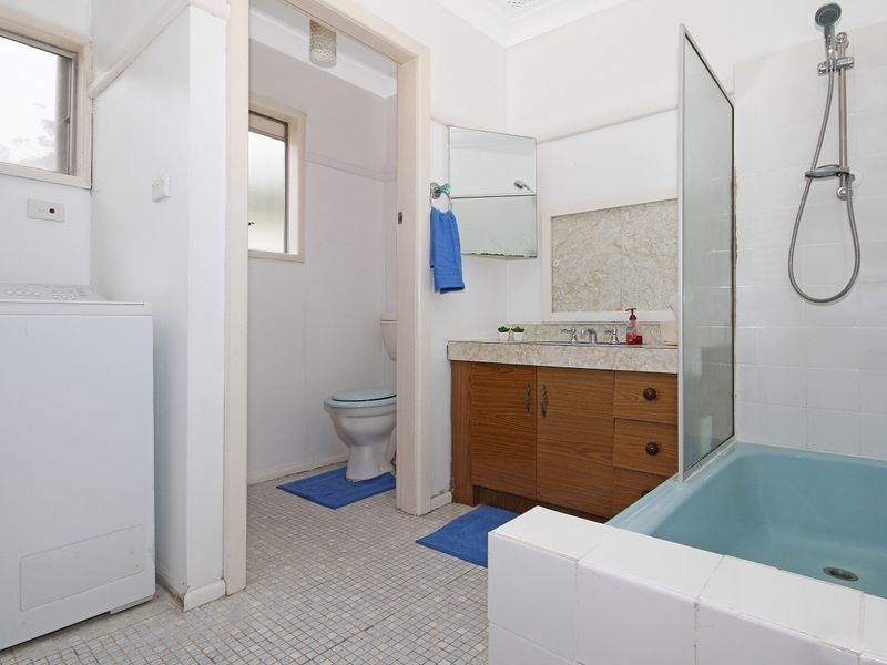 37 Bangalow Street, Narrawallee NSW 2539